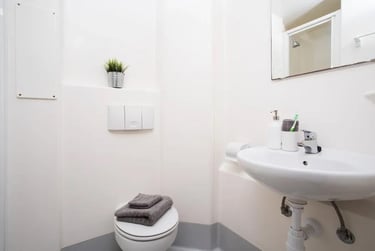 1 bed flat, King Street, Highfields, Leicester, LE16RP - Image 1